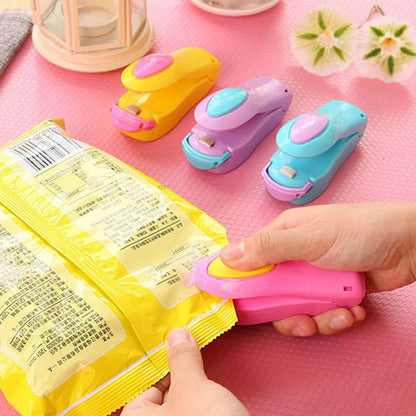 Handheld Mini Sealer – Portable Heat Sealing Machine for Food Storage, Travel & Cosmetics (Multi-Color)