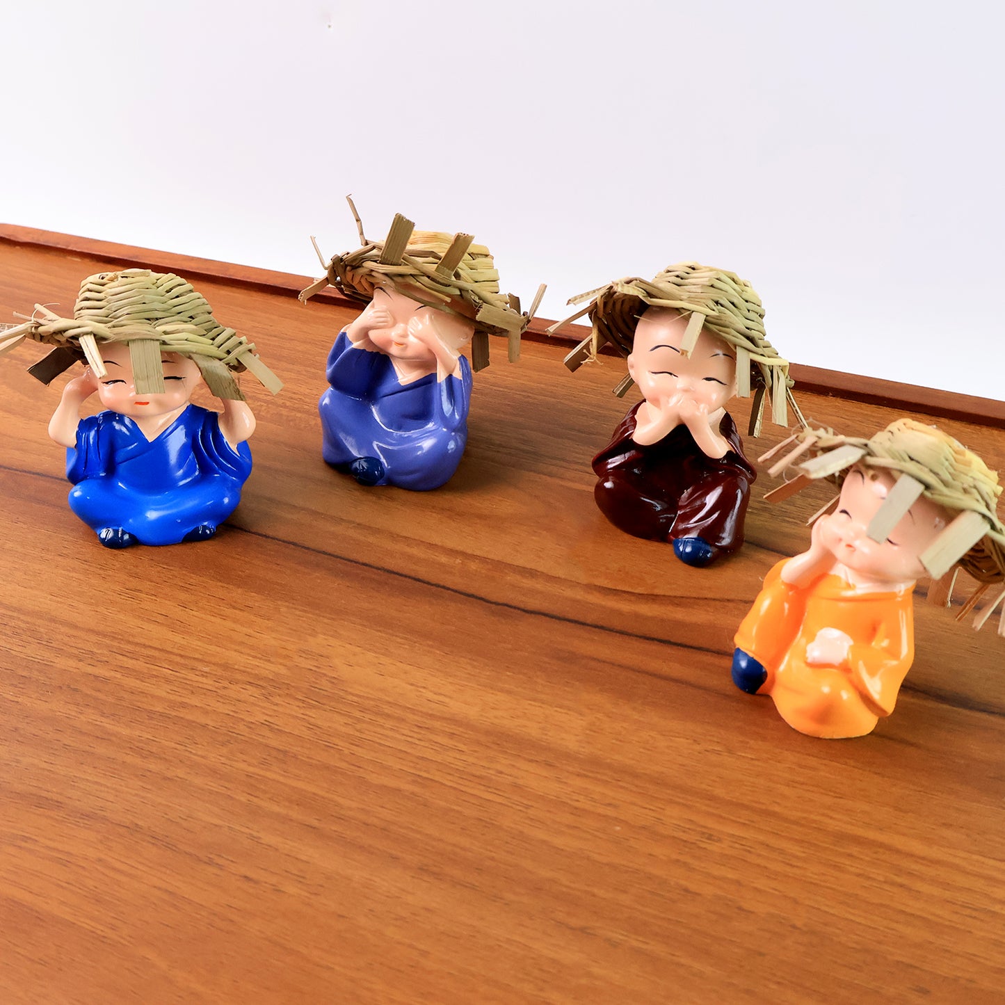 Set of 4 Resin Buddha Monk Showpieces – “See No Evil, Hear No Evil, Speak No Evil, Think No Evil” Figurines with Straw Hats