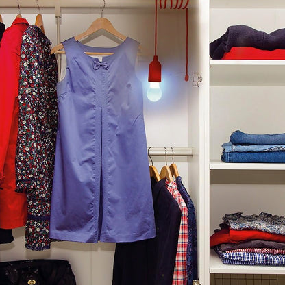 LED Pull Cord Light Bulb – Hanging Drawstring LED Light, Portable Battery-Powered Pendant Lamp, Black Frame (1 Pc)